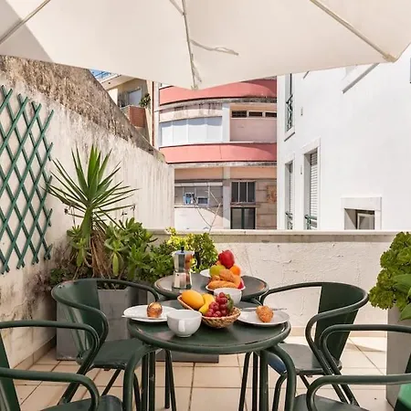 Apartment Patio - 57655al
